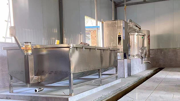 用燒酒設備開酒坊釀純糧酒，每鍋酒凈賺2000元！